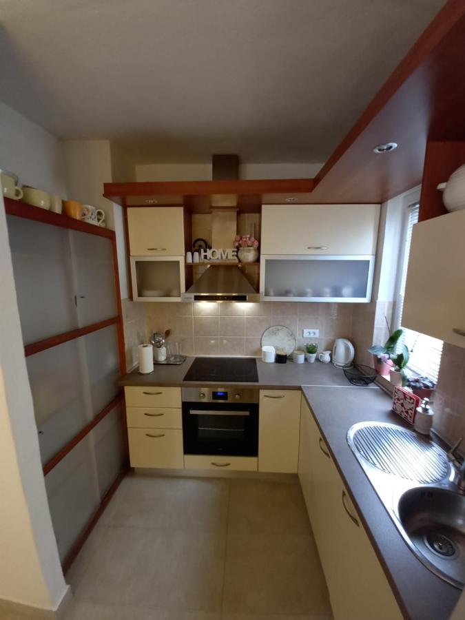 Apartman Sara Preko Ngoại thất bức ảnh