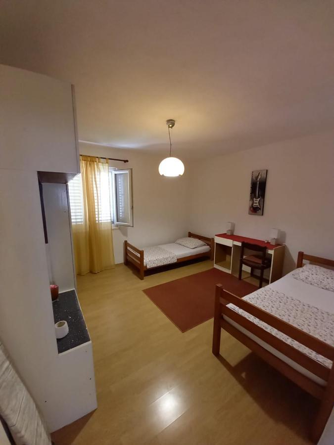 Apartman Sara Preko Ngoại thất bức ảnh