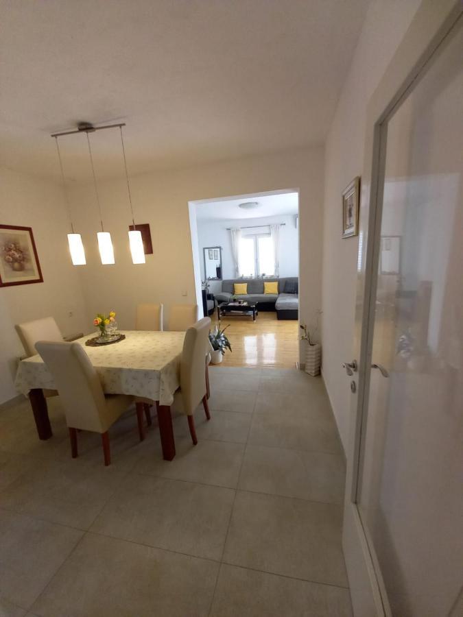 Apartman Sara Preko Ngoại thất bức ảnh