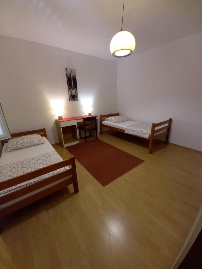 Apartman Sara Preko Ngoại thất bức ảnh