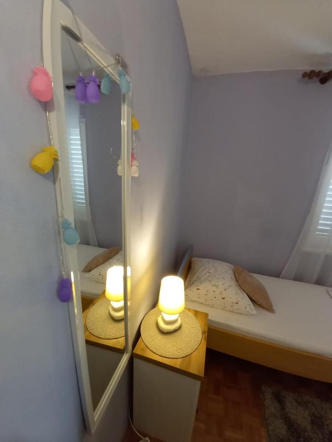 Apartman Sara Preko Ngoại thất bức ảnh