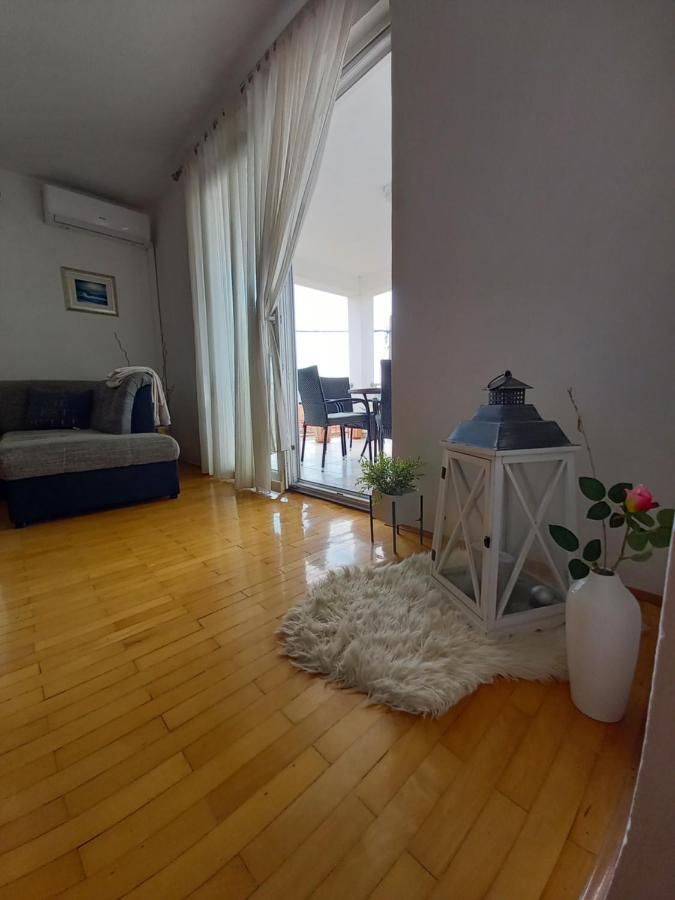 Apartman Sara Preko Ngoại thất bức ảnh